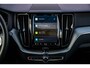 Volvo XC60 2.0 T6 Plug-in hybrid AWD Plus Black Edition | Long Range | Adaptieve Cruise Control | Panoramadak | Stoel en Stuurverwarming | Dodehoek Detectie | 21" |