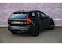 Volvo XC60 2.0 T6 Plug-in hybrid AWD Plus Black Edition | Long Range | Adaptieve Cruise Control | Panoramadak | Stoel en Stuurverwarming | Dodehoek Detectie | 21" |