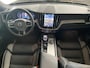 Volvo XC60 2.0 T6 Plug-in hybrid AWD Plus Black Edition | Long Range | Adaptieve Cruise Control | Panoramadak | Stoel en Stuurverwarming | Dodehoek Detectie | 21" |