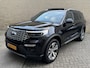 Ford Explorer 3.0 V6 EcoBoost 457pk PHEV Platinum | Panoramadak | 360 camera | Adaptieve cruise | Afneembare trekhaak | Lederen bekleding | Navigatie | Apple CarPlay / Android Auto | 20 inch LMV | Dodehoekdetectie | Stoelverwarming&koeling | Bang&Olufsen | Elektrische achterklep | Volledig onderhouden