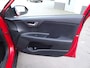 Kia Stonic 1.0 T-GDi MHEV DynamicPlusLine Automatische airco, navigatie, cruise controle, parkeersensoren, achteruitrijcamera, keyless entry, dab, licht metalen velgen, andere dak kleur, enz.