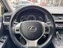 Lexus CT 200h | Parelmoer wit, Parkeersensoren voor + achter, Stoelverwarming, Climate control, Cruise control, Licht + Regensensor
