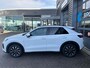 Volkswagen T-Roc Life First Edition | 'App-Connect' draadloze smartphone integratie | Automatische afstandsregeling (Adaptive Cruise Control) | Buitenspiegels elektrisch instel-, verwarm- en inklapbaar