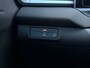 Volkswagen T-Roc Life First Edition | 'App-Connect' draadloze smartphone integratie | Automatische afstandsregeling (Adaptive Cruise Control) | Buitenspiegels elektrisch instel-, verwarm- en inklapbaar