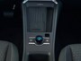 Volkswagen T-Roc Life First Edition | 'App-Connect' draadloze smartphone integratie | Automatische afstandsregeling (Adaptive Cruise Control) | Buitenspiegels elektrisch instel-, verwarm- en inklapbaar
