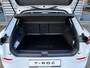 Volkswagen T-Roc Life First Edition | 'App-Connect' draadloze smartphone integratie | Automatische afstandsregeling (Adaptive Cruise Control) | Buitenspiegels elektrisch instel-, verwarm- en inklapbaar