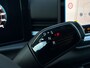 Volkswagen T-Roc Life First Edition | 'App-Connect' draadloze smartphone integratie | Automatische afstandsregeling (Adaptive Cruise Control) | Buitenspiegels elektrisch instel-, verwarm- en inklapbaar