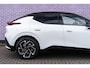 Lynk & Co 02 More 66 kWh | Dodehoekdetectie | Stoel/Stuurverwarming | 360 graden camera | 445 km elektrisch bereik | Adaptive Cruise Control | Panoramadak | Harman Kardon Premium Audio Systeem | Apple CarPlay/Android Auto | 20"LM-velgen | Elektrisch bedienbare voorstoelen met geheugenfunctie | Klimaat warmtepomp | Elektrisch bedienbare achterklep |