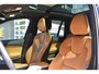 Volvo XC90 T8 Recharge AWD Inscription | Panoramadak | Verwarmbare voorstoelen met massagefunctie en ventilatie | Premium audio by Bowers & Wilkins | Verwarmbare voorruit en stuurwiel | Adaptieve cruise control | 21 inch velgen
