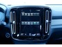 Volvo XC40 T4 Recharge R-Design | Verwarmbare voorstoelen en stuurwiel | Adaptieve cruise control | Apple carplay/Android auto | Parkeercamera achter | Verkeersensor voor + achter | 19 inch Lichtmetalen velgen