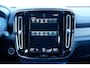 Volvo XC40 T4 Recharge R-Design | Verwarmbare voorstoelen en stuurwiel | Adaptieve cruise control | Apple carplay/Android auto | Parkeercamera achter | Verkeersensor voor + achter | 19 inch Lichtmetalen velgen