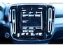 Volvo XC40 T4 Recharge R-Design | Verwarmbare voorstoelen en stuurwiel | Adaptieve cruise control | Apple carplay/Android auto | Parkeercamera achter | Verkeersensor voor + achter | 19 inch Lichtmetalen velgen