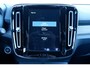 Volvo XC40 T4 Recharge R-Design | Verwarmbare voorstoelen en stuurwiel | Adaptieve cruise control | Apple carplay/Android auto | Parkeercamera achter | Verkeersensor voor + achter | 19 inch Lichtmetalen velgen