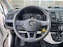 Volkswagen Transporter Kombi 2.0 TDI L1H1 BTW EN BPM VRIJ!! Euro 6 Airco Cruise controle 8-Persoons Automaat Parkeersensoren voor en achter Telefoonverbinding Ex overheid! 1e eigenaar Personenbus Groepsvervoer Taxi Combi Tourer