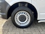 Volkswagen Transporter Kombi 2.0 TDI L1H1 BTW EN BPM VRIJ!! Euro 6 Airco Cruise controle 8-Persoons Automaat Parkeersensoren voor en achter Telefoonverbinding Ex overheid! 1e eigenaar Personenbus Groepsvervoer Taxi Combi Tourer