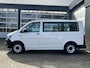 Volkswagen Transporter Kombi 2.0 TDI L1H1 BTW EN BPM VRIJ!! Euro 6 Airco Cruise controle 8-Persoons Automaat Parkeersensoren voor en achter Telefoonverbinding Ex overheid! 1e eigenaar Personenbus Groepsvervoer Taxi Combi Tourer