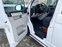 Volkswagen Transporter Kombi 2.0 TDI L1H1 BTW EN BPM VRIJ!! Euro 6 Airco Cruise controle 8-Persoons Automaat Parkeersensoren voor en achter Telefoonverbinding Ex overheid! 1e eigenaar Personenbus Groepsvervoer Taxi Combi Tourer