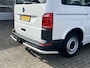 Volkswagen Transporter Kombi 2.0 TDI L1H1 BTW EN BPM VRIJ!! Euro 6 Airco Cruise controle 8-Persoons Automaat Parkeersensoren voor en achter Telefoonverbinding Ex overheid! 1e eigenaar Personenbus Groepsvervoer Taxi Combi Tourer