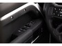 Land Rover Defender 110 2.0 P300e 110 X-Dynamic HSE | HNP € 120.079,- | Trekhaak | Blackpack | Koelvak middenconsole | 22 Inch Gloss Black velgen