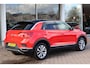 Volkswagen T-Roc 1.5 TSI 150pk DSG Sport | PDC | Navigatie | Apple Carplay | Stoelverwarming | Climate Control