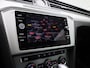 Volkswagen Passat Variant 2.0 TDI Comfortline Business 150 PK | Automaat | Navigatie | Panoramadak | Apple Carplay | Android Auto | Adaptive Cruise Control | LED | Lichtmetalen velgen | Parkeersensoren |