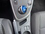 Toyota Auris Touring Sports 1.8 Hybrid Lease van 2de Eig in automaat met panoramadak en navigatie en parkeersensoren en bluetooth