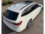 BMW 3-Serie Touring 330i M-SPORT / PANO / LASER / TREKHAAK / MEMORY