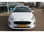 Ford Fiesta 1.1-71pk Trend 5drs. Erg nette Ford Fiesta voor nog jaren rijplezier ! Airco, parkeersensoren achter, navigatie, telefoonvoorb., DAB, inklapbare buitenspiegels etc.