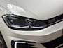 Volkswagen Golf 1.4 TSI PHEV GTE 204Pk Automaat (VIRTUAL COCKPIT, APPLE CARPLAY, GROOT NAVI, KEYLESS, CAMERA, STOELVERWARMING, SPORTSTOELEN, ADAPTIVE CRUISE, GETINT GLAS, NIEUWSTAAT)