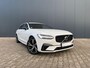 Volvo V90 2.0 T8 AWD R-Design luchtvering / B&W / Pano / HUD