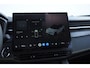 Lynk & Co 01 276PK Automaat Core / Adaptieve cruise control / Stoel - en stuurwielverarming / Parkeersensoren met camera / Apple carplay / Trekhaak / Metallic lak / 19" lichtmetalen velgen