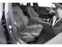Volvo V60 T6 350PK Automaat AWD Plus Dark / Adaptive cruise control / Elektrische stoelen / Harman Kardon audio / Trekhaak / Pilot assist / BLIS / Stoel en stuur verwarming / Elektrische achterklep / Parkeersensoren met 360 camera / Google infotainment