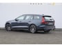 Volvo V60 T6 350PK Automaat AWD Plus Dark / Adaptive cruise control / Elektrische stoelen / Harman Kardon audio / Trekhaak / Pilot assist / BLIS / Stoel en stuur verwarming / Elektrische achterklep / Parkeersensoren met 360 camera / Google infotainment