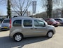 Renault Kangoo Family 1.6-16V Privilège AUTOMAAT - Rolstoelauto - Bodemverlaging - Knielsysteem - Luchtvering - Nieuwstaat ! - Rolstoelvervoer
