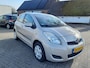 Toyota Yaris 1.0 VVTi Acces Zuinige 5 deurs Yaris met trekhaak!