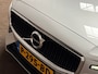 Volvo V60 2.0 B3 Sport 163Pk Automaat (APPLE CARPLAY, LEDER, STUUR/STOELVERWARMING, CAMERA, SPORTSTOELEN, KEYLESS, ELEK ACHTERKLEP, TREKHAAK, NIEUWSTAAT)
