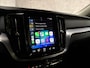 Volvo V60 2.0 B3 Sport 163Pk Automaat (APPLE CARPLAY, LEDER, STUUR/STOELVERWARMING, CAMERA, SPORTSTOELEN, KEYLESS, ELEK ACHTERKLEP, TREKHAAK, NIEUWSTAAT)
