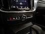 Volvo V60 2.0 B3 Sport 163Pk Automaat (APPLE CARPLAY, LEDER, STUUR/STOELVERWARMING, CAMERA, SPORTSTOELEN, KEYLESS, ELEK ACHTERKLEP, TREKHAAK, NIEUWSTAAT)