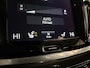 Volvo V60 2.0 B3 Sport 163Pk Automaat (APPLE CARPLAY, LEDER, STUUR/STOELVERWARMING, CAMERA, SPORTSTOELEN, KEYLESS, ELEK ACHTERKLEP, TREKHAAK, NIEUWSTAAT)