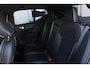 Volvo XC40 T4 Recharge R-Design | Verwarmbare voorstoelen en stuurwiel | Parkeercamera achter | Apple carplay/Android auto | Keyless | Parkeersensor voor + achter |