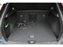 Volvo XC40 T4 Recharge R-Design | Verwarmbare voorstoelen en stuurwiel | Parkeercamera achter | Apple carplay/Android auto | Keyless | Parkeersensor voor + achter |