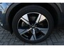 Volvo XC40 T4 Recharge R-Design | Verwarmbare voorstoelen en stuurwiel | Parkeercamera achter | Apple carplay/Android auto | Keyless | Parkeersensor voor + achter |