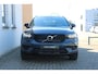 Volvo XC40 T4 Recharge R-Design | Verwarmbare voorstoelen en stuurwiel | Parkeercamera achter | Apple carplay/Android auto | Keyless | Parkeersensor voor + achter |