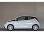 Toyota Aygo 1.0 VVT-i x-play - NL- Auto!!! Airco I Apple I Led D
