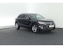 Volkswagen T-Roc 1.5 TSI 150pk DSG R-Line Edition Trekhaak Camera Stoelverwarming Virtual Cockpit Navigatie