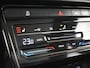 Volkswagen T-Roc 2.0 TSI 4Motion R-Line Business+ 190Pk DSG/AUTO | Glazen panorama-dak | Trekhaak | Keyless | Achteruitrijcamera | Navigatie | Stoel/stuurverwarming |19"LMV