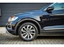 Volkswagen T-Roc 1.5 TSI Style Aut. | ACC | Panoramadak | CarPlay | PDC met camera | Stoelverw. | IQ Led |1e eig. |