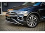 Volkswagen T-Roc 1.5 TSI Style Aut. | ACC | Panoramadak | CarPlay | PDC met camera | Stoelverw. | IQ Led |1e eig. |