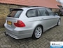 BMW 3-Serie Touring 320i High Executive lees tekst!!