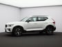 Volvo XC40 2.0 B4 Plus Dark / Trekhaak / Stoel+stuur+voorruitverwarming / Harman Kardon / Elektr. bed. stoelen
